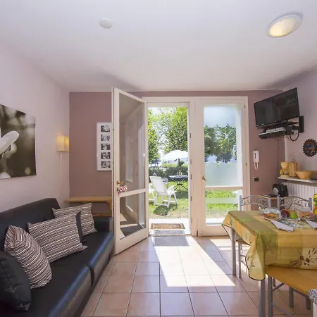 Modern Furnished With A Nice Terrace Lejlighed